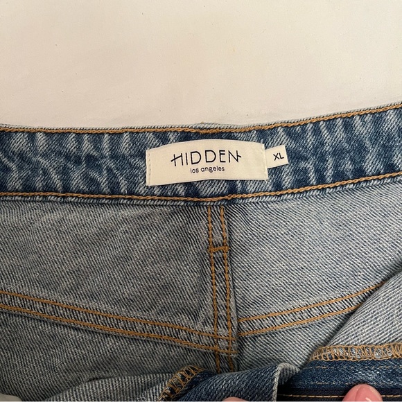 VICI Earl High Rise Distressed Denim Boyfriend Shorts - Picture 5 of 6